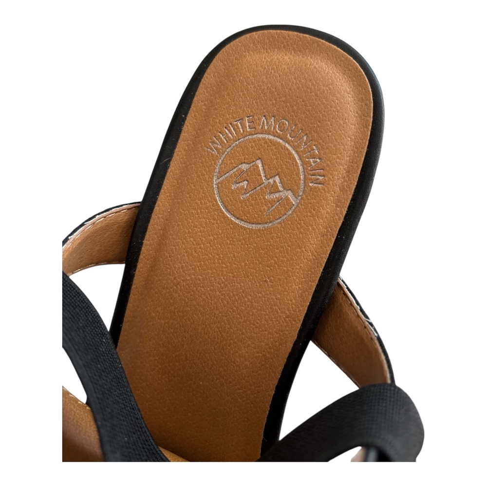 White Mountain Women's Black Thong Sandals with Tan Footbed Accent - Picture 3 of 4